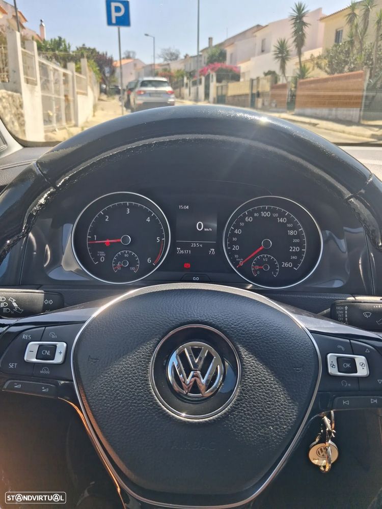 VW Golf 1.6 TDI R-Line - 8