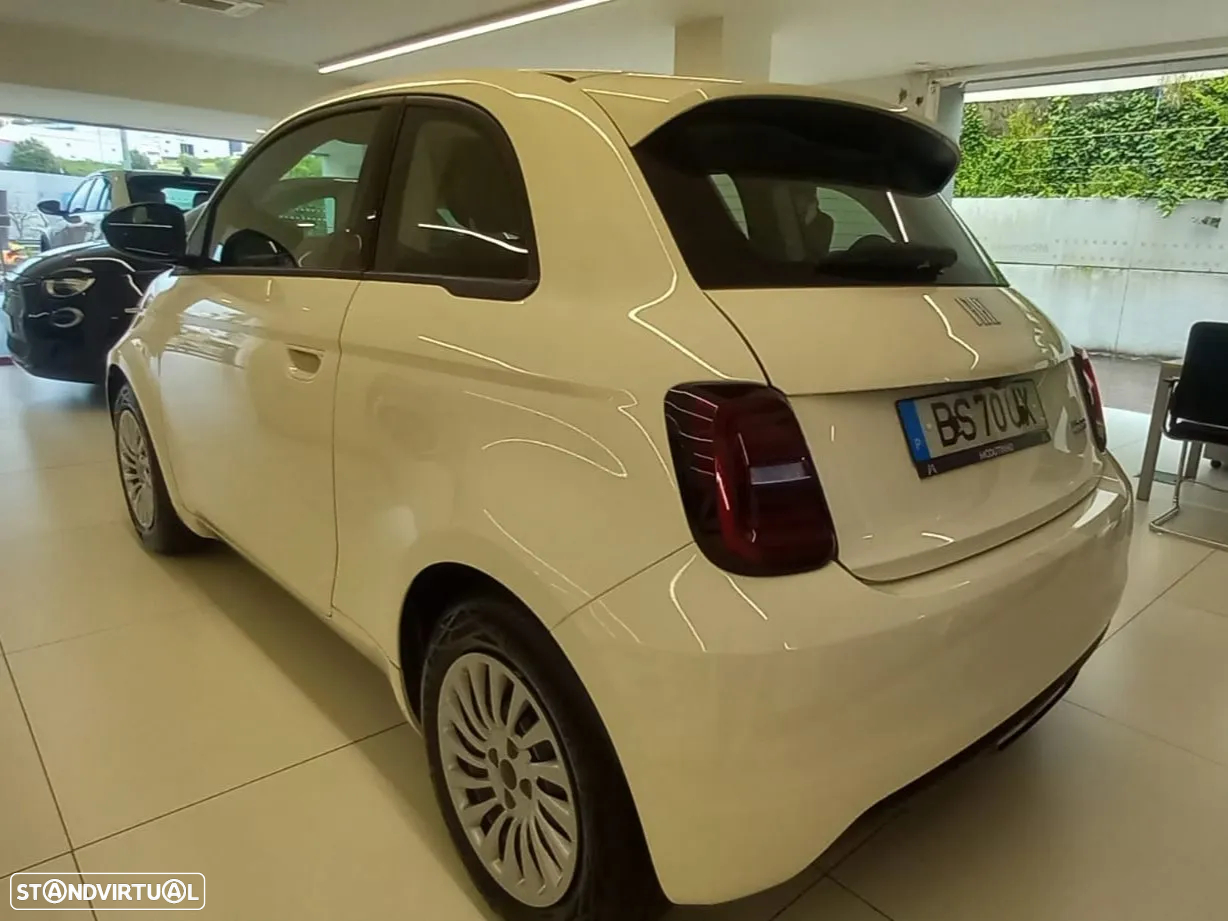 Fiat 500e (RED) - 5
