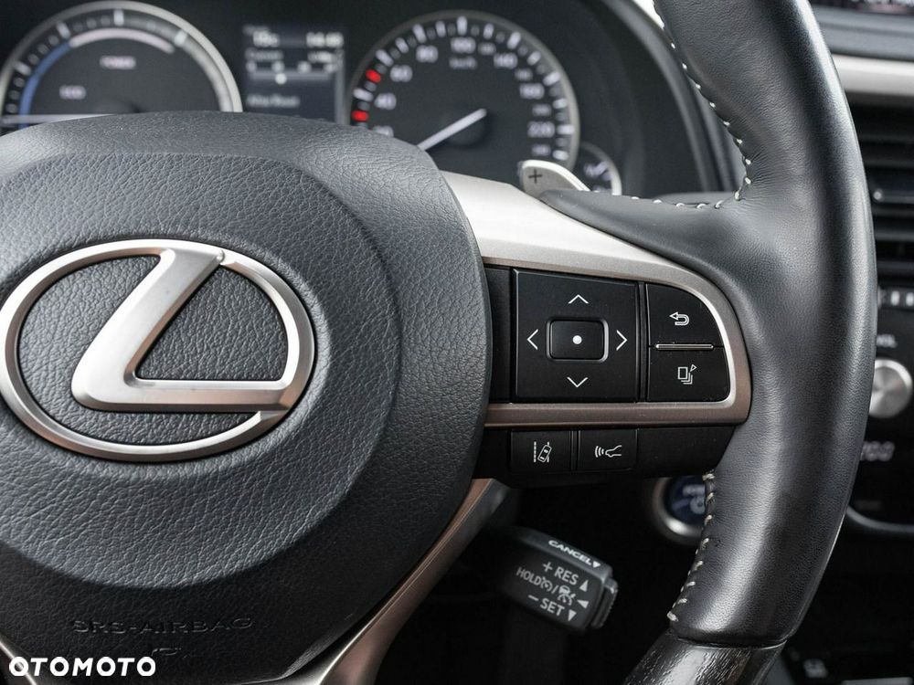 Lexus RX - 15