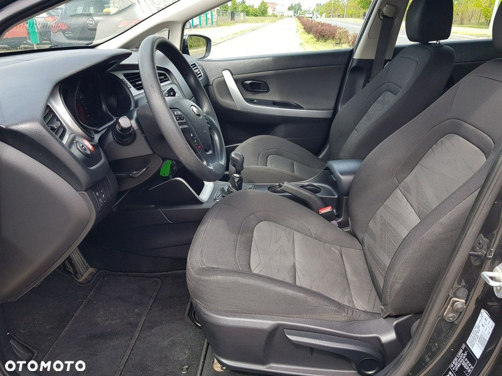 Kia Ceed - 9