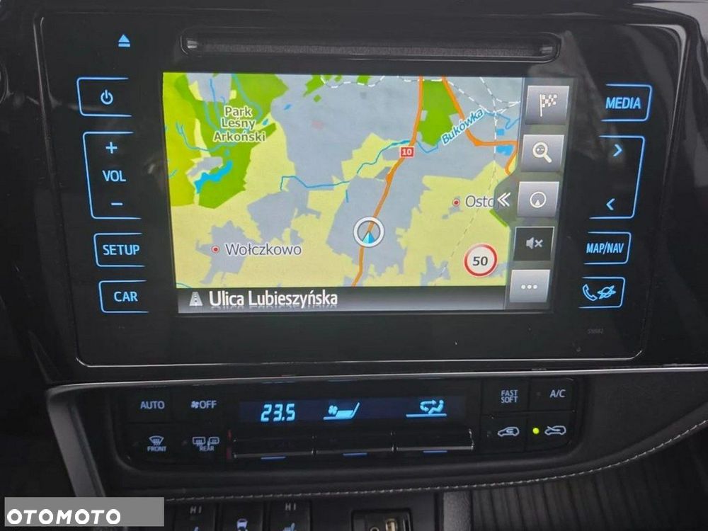 Toyota Auris 1.8 HSD Prestige - 23