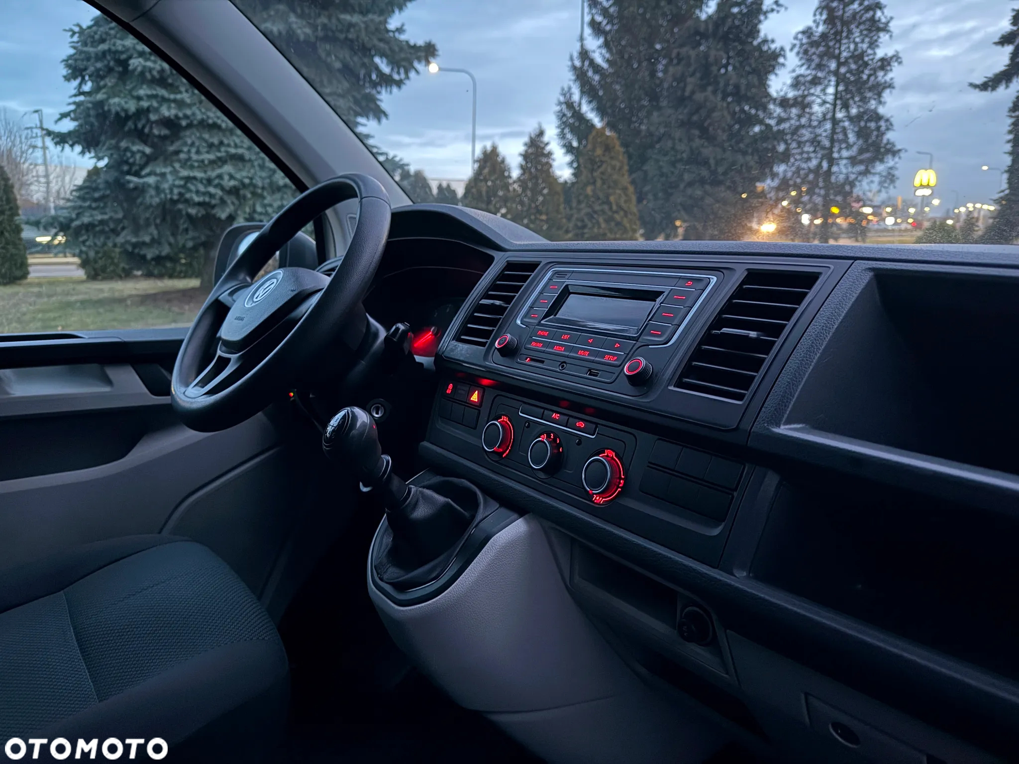 Volkswagen Transporter - 5