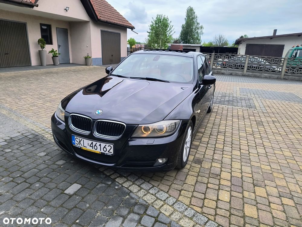 BMW Seria 3 318i Edition Exclusive - 1