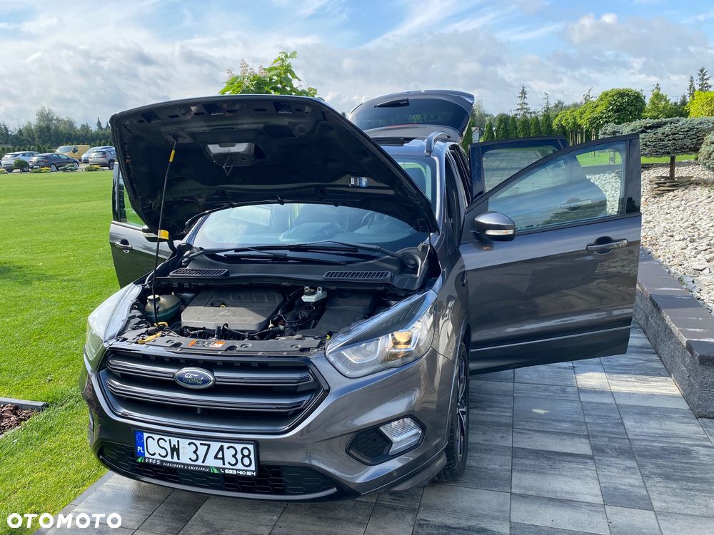 Ford Kuga 1.5 EcoBoost 2x4 ST-Line - 35