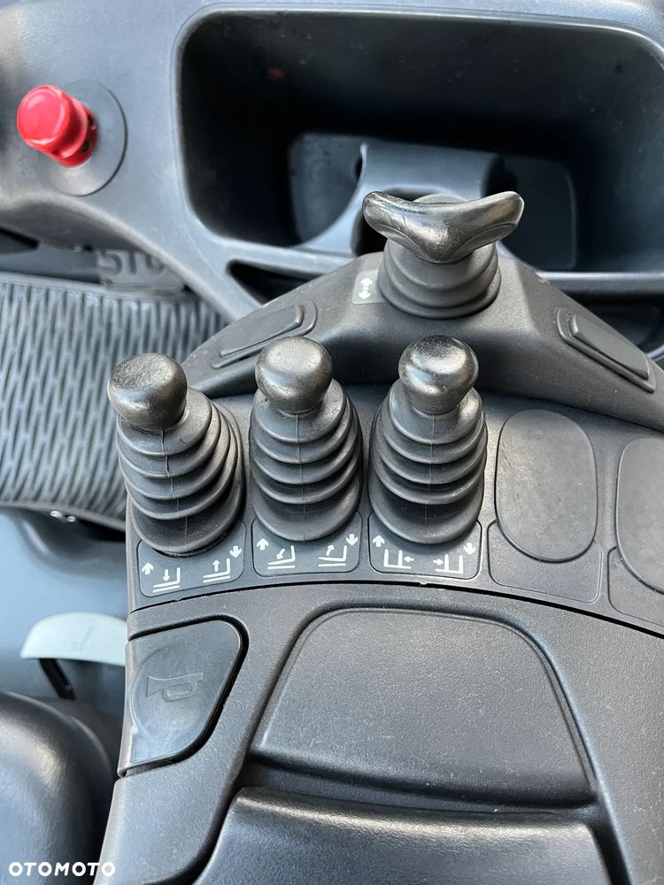Linde E18 TRIPLEX, przesuw boczny, ładowarka zintegrowana, E16 E20 - 23