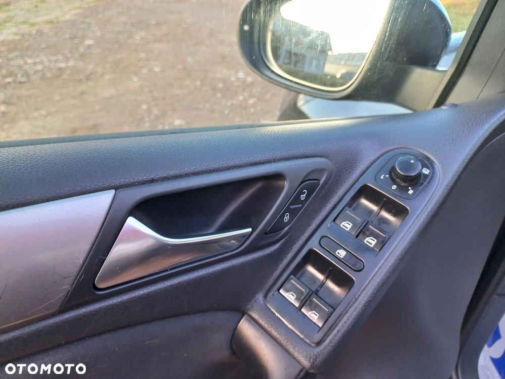 Volkswagen Golf - 13