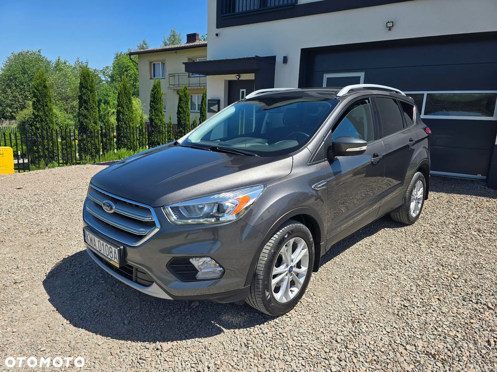 Ford Kuga 1.5 EcoBoost 2x4 Titanium - 1