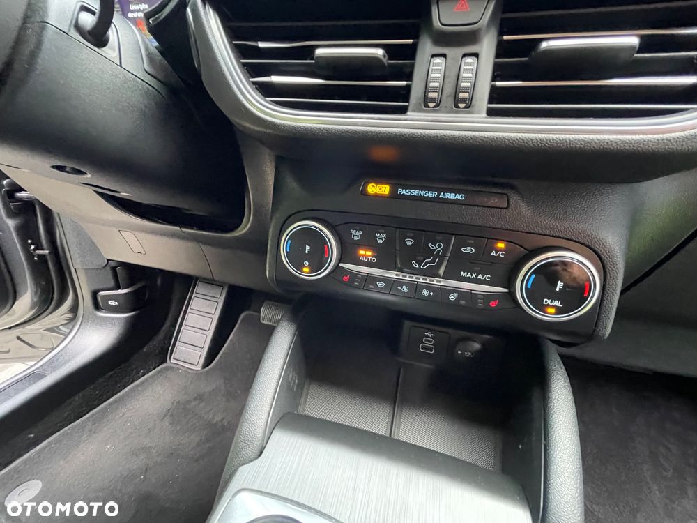 Ford Kuga - 31