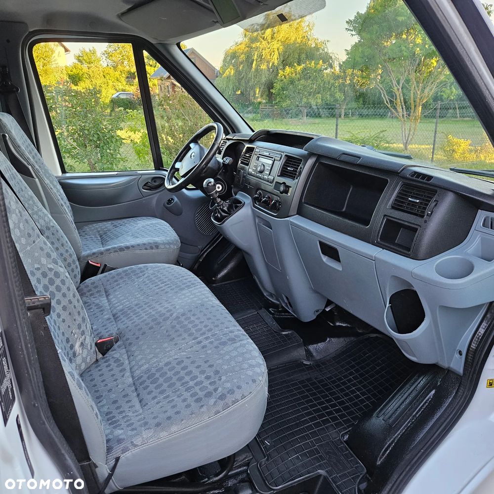 Ford Transit - 21