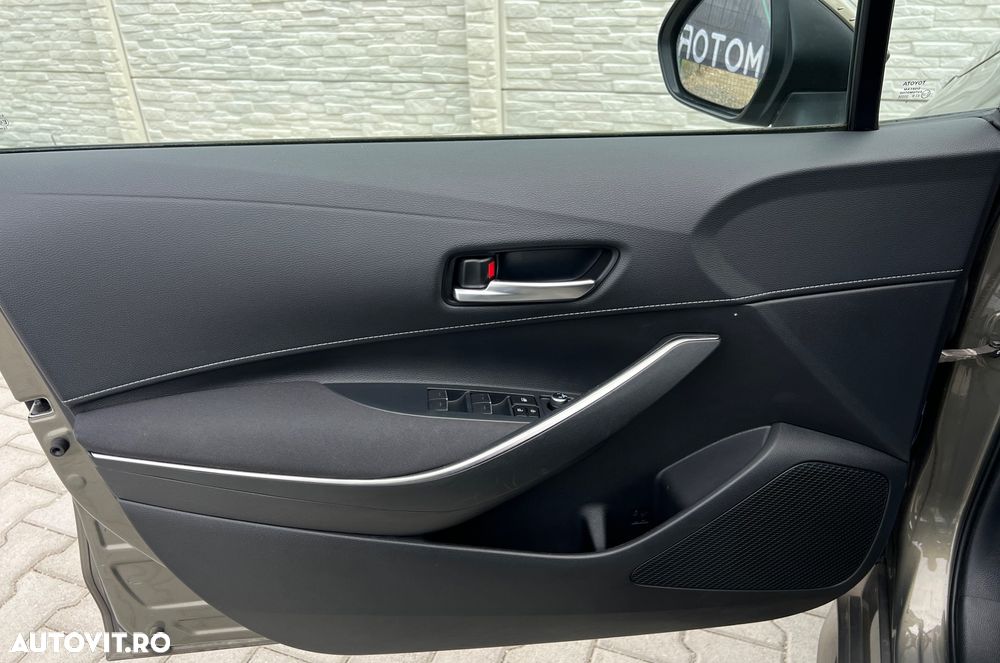Toyota Corolla 1.8 Business Edition - 18