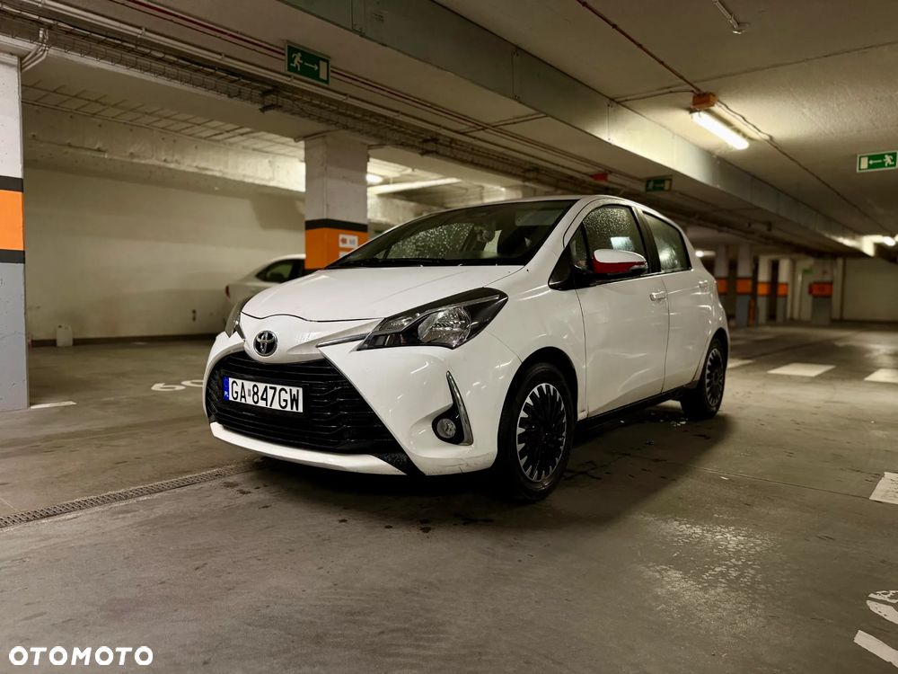 Toyota Yaris 1.5 Premium - 4