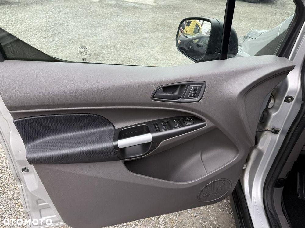 Ford Transit Connect - 14