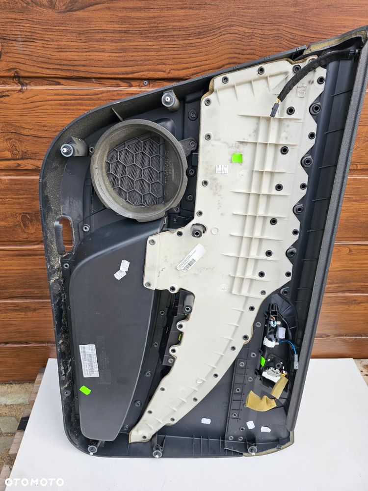 Boczek drzwi skóra prawy skoda superb II - 4