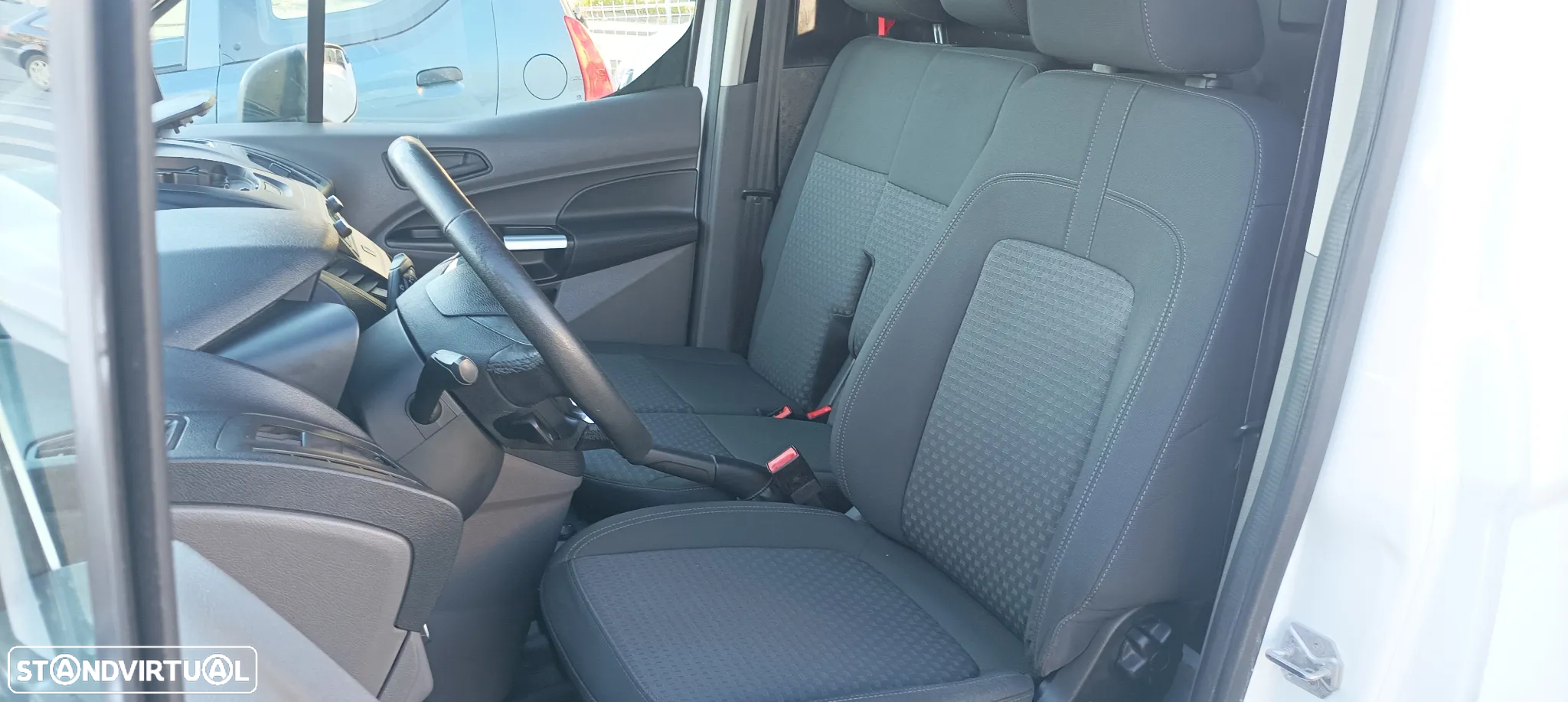 Ford Transit Connect - 24