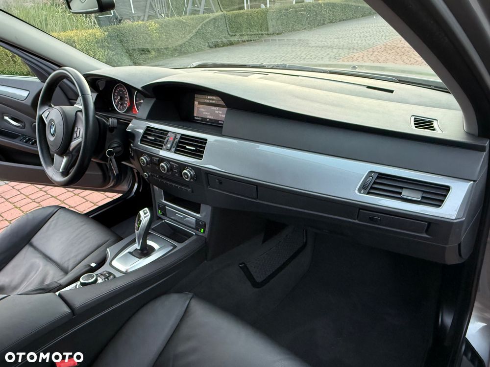 BMW Seria 5 525d Edition Lifestyle - 28