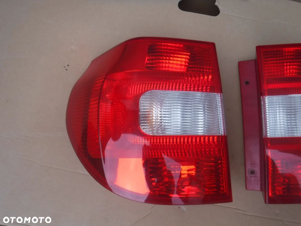 Skoda Yeti LIFT lampa tyl lewa prawa - 2