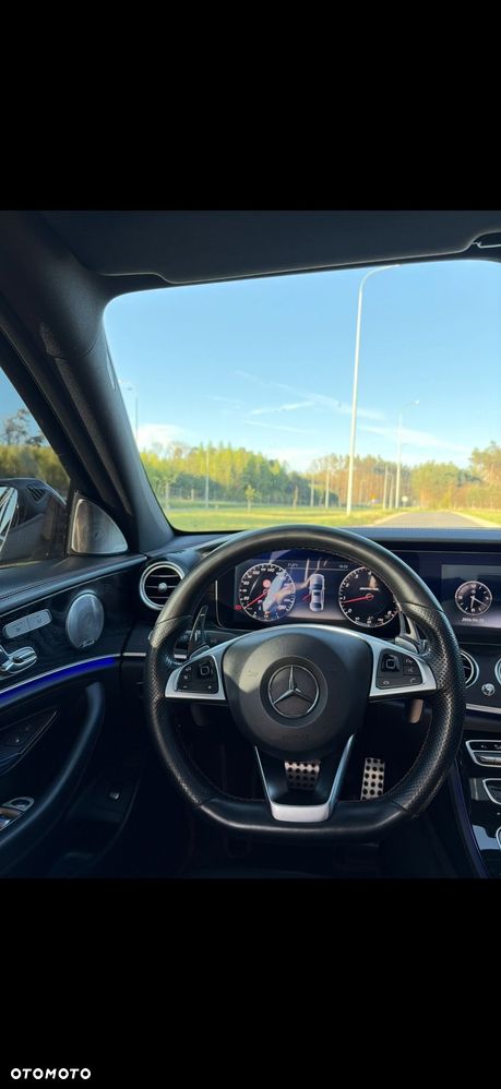 Mercedes-Benz Klasa E 43 AMG 4-Matic - 17