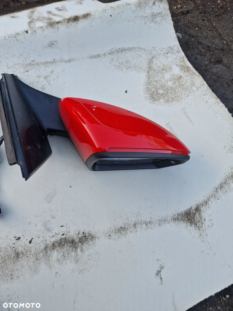 Lusterko  prawe  vw polo  2G 14 pinów  w kolorze  LP3G - 3