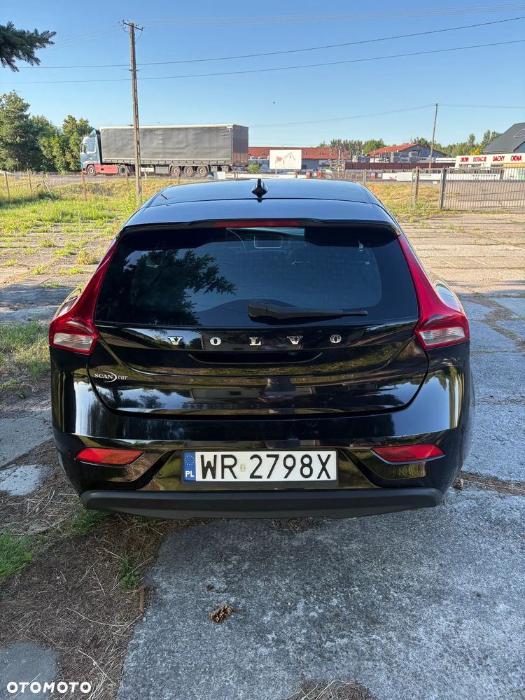 Volvo V40 D2 Momentum - 4