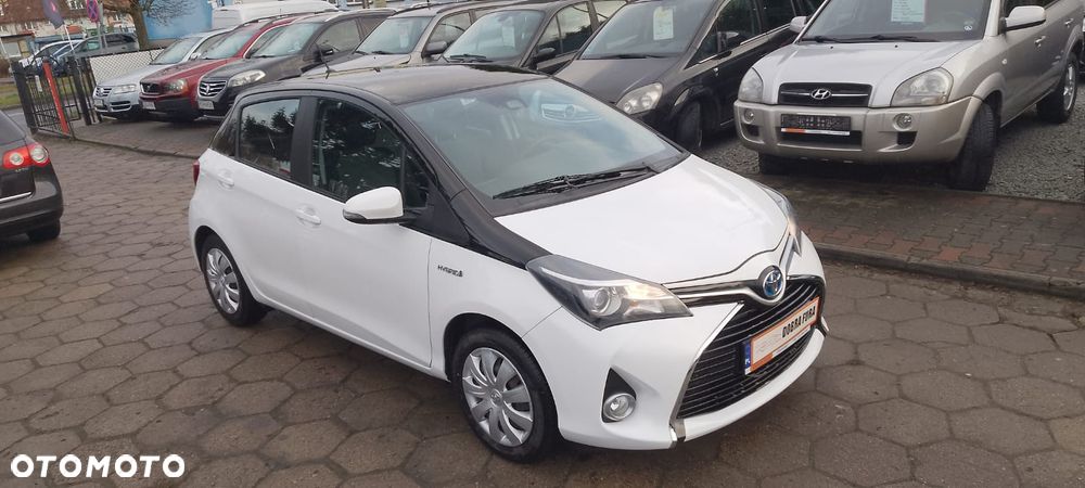Toyota Yaris Hybrid 100 Terra - 31