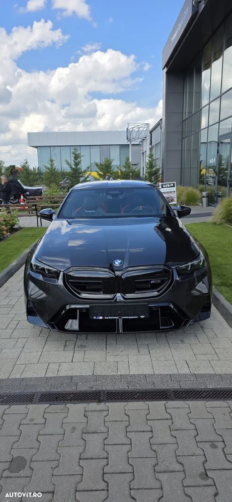 BMW M5 xDrive - 4