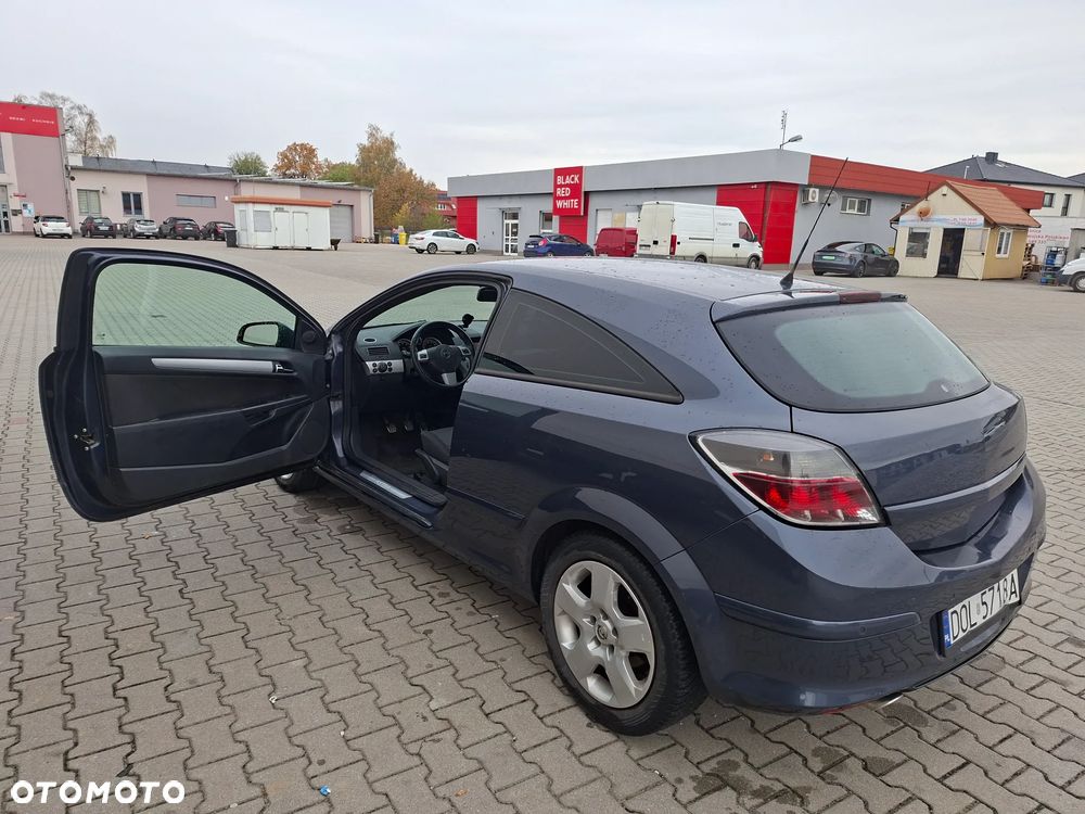 Opel Astra 2.0 T Sport - 19