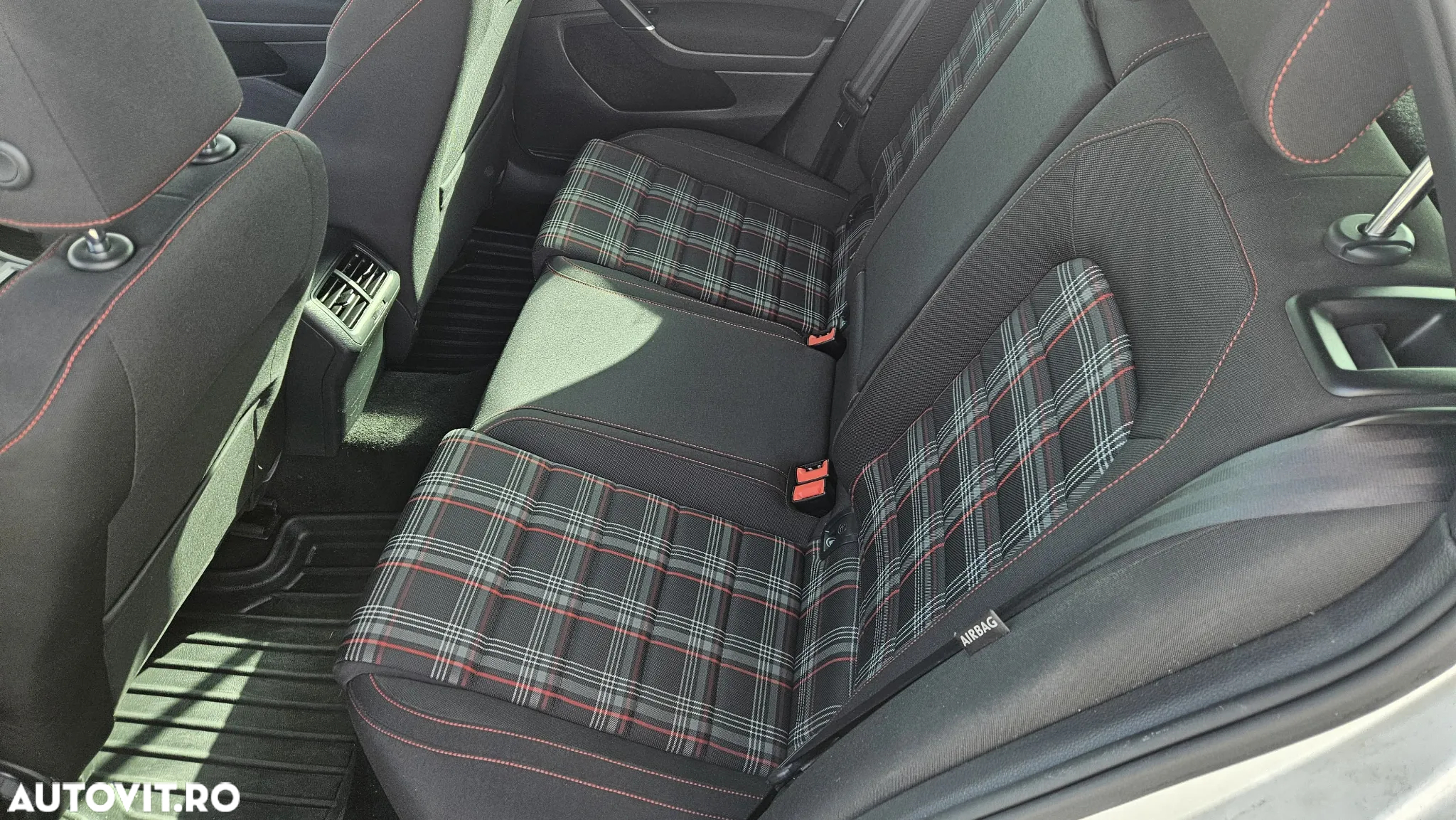 Volkswagen Golf 2.0 TSI BMT GTI Performance - 22