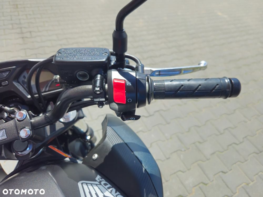 Honda CB - 16