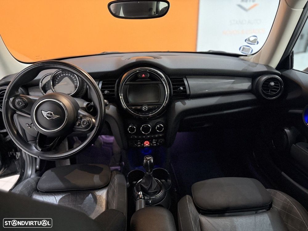 MINI 3 Portas Cooper D - 11