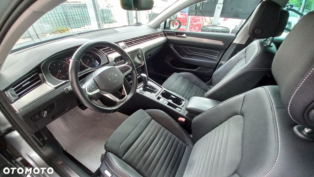 Volkswagen Passat 2.0 TSI Elegance DSG - 29