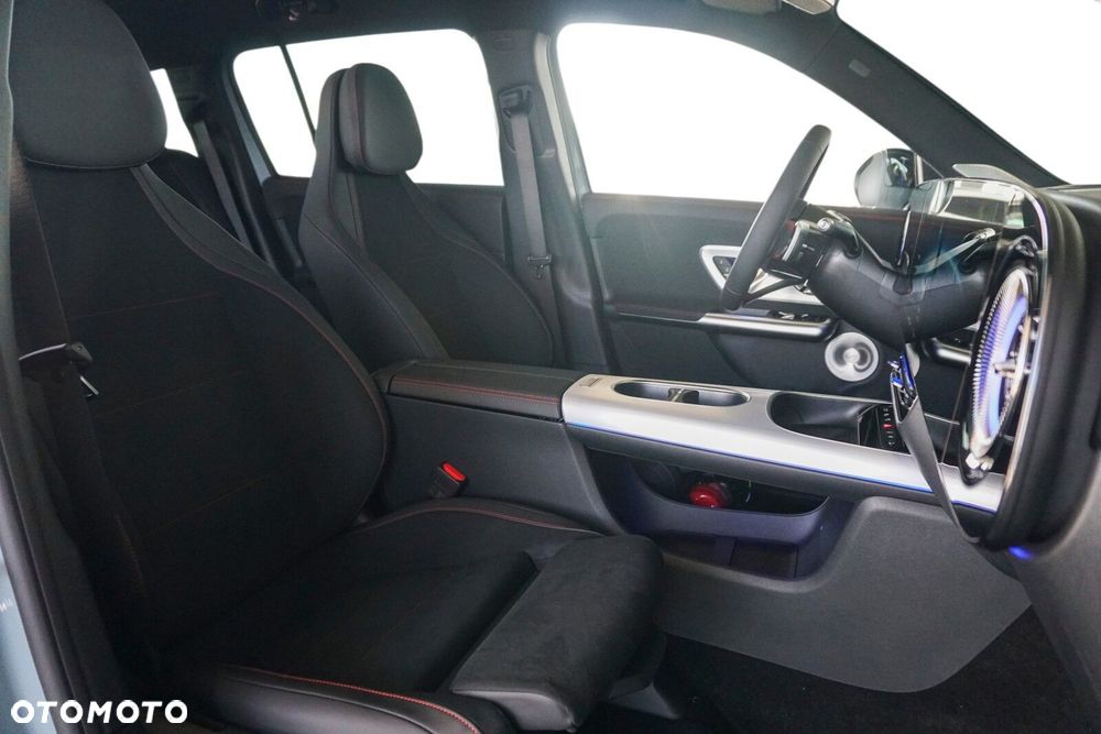 Mercedes-Benz GLB 220 mHEV 4-Matic 8G-eDCT - 12