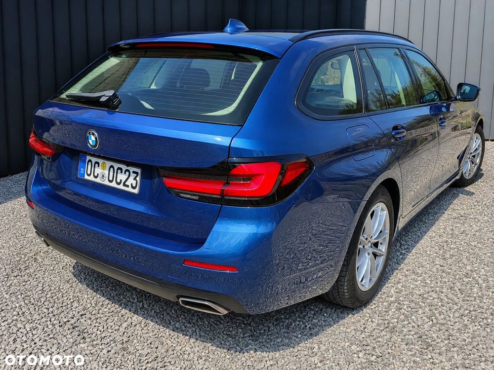 BMW Seria 5 540d xDrive mHEV - 6