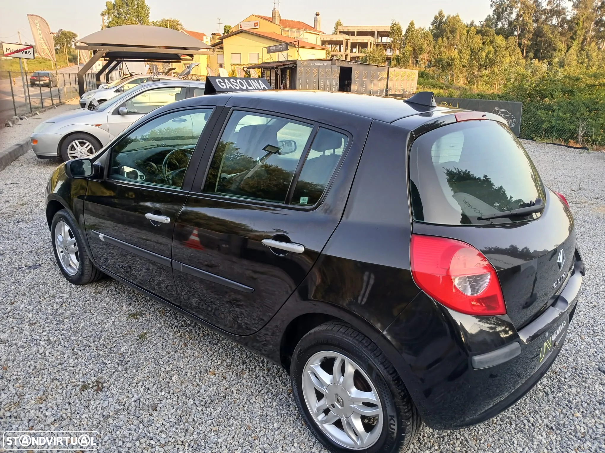 Renault Clio 1.2 Authentique - 5