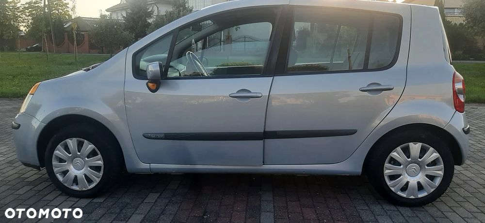 Renault Modus 1.6 16V Privilege - 12