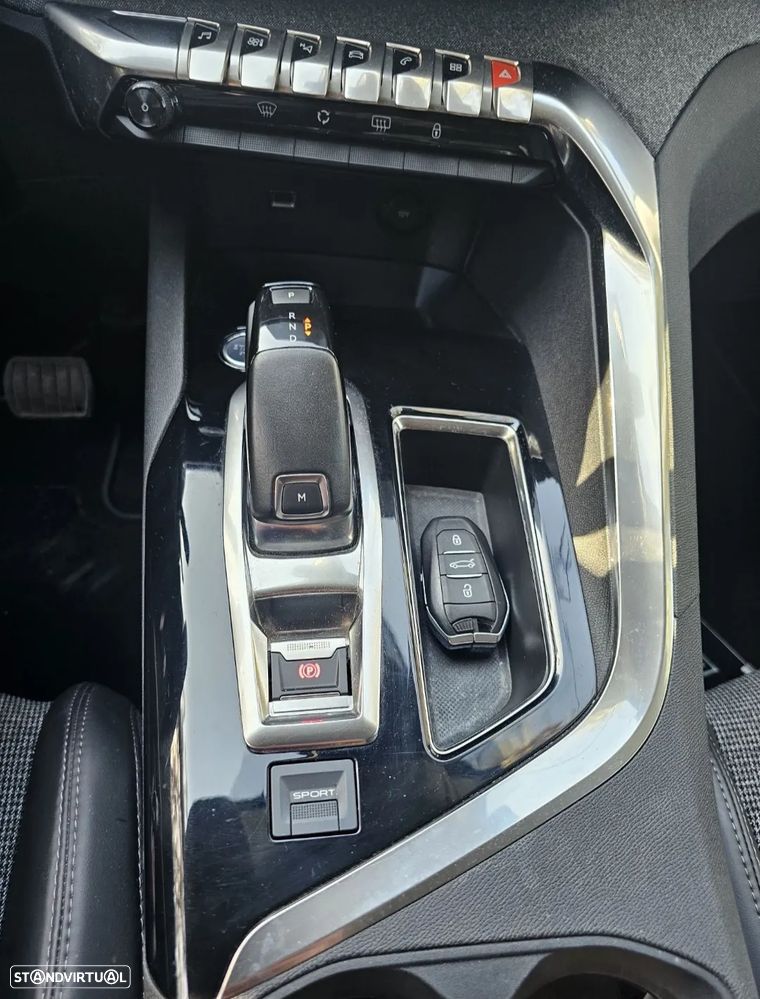 Peugeot 3008 PureTech 130 Stop & Start EAT6 Allure - 10