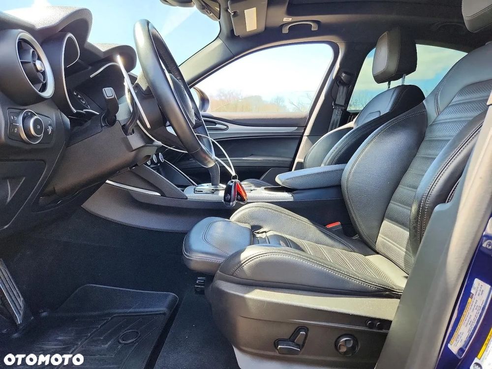 Alfa Romeo Stelvio 2.0 Turbo 16V AT8-Q4 Veloce Ti - 7