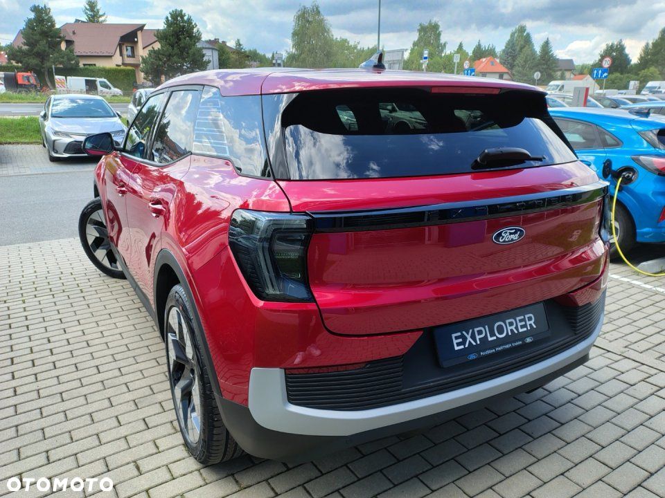 Ford Explorer - 2