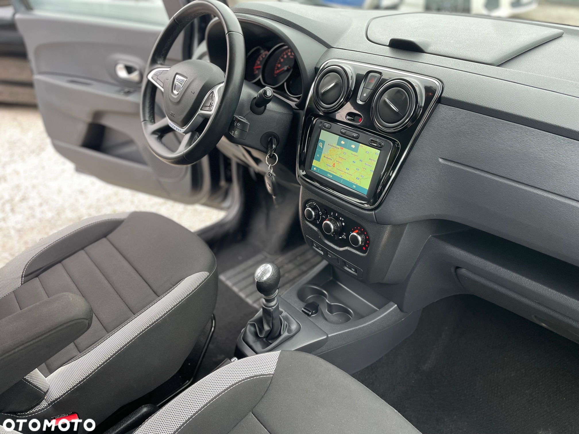 Dacia Lodgy 1.3 TCe Stepway S&S - 7