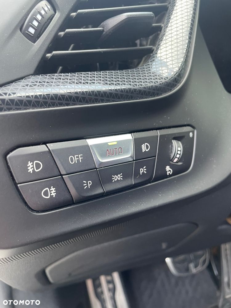 BMW Seria 1 118d M Sport Shadow - 22