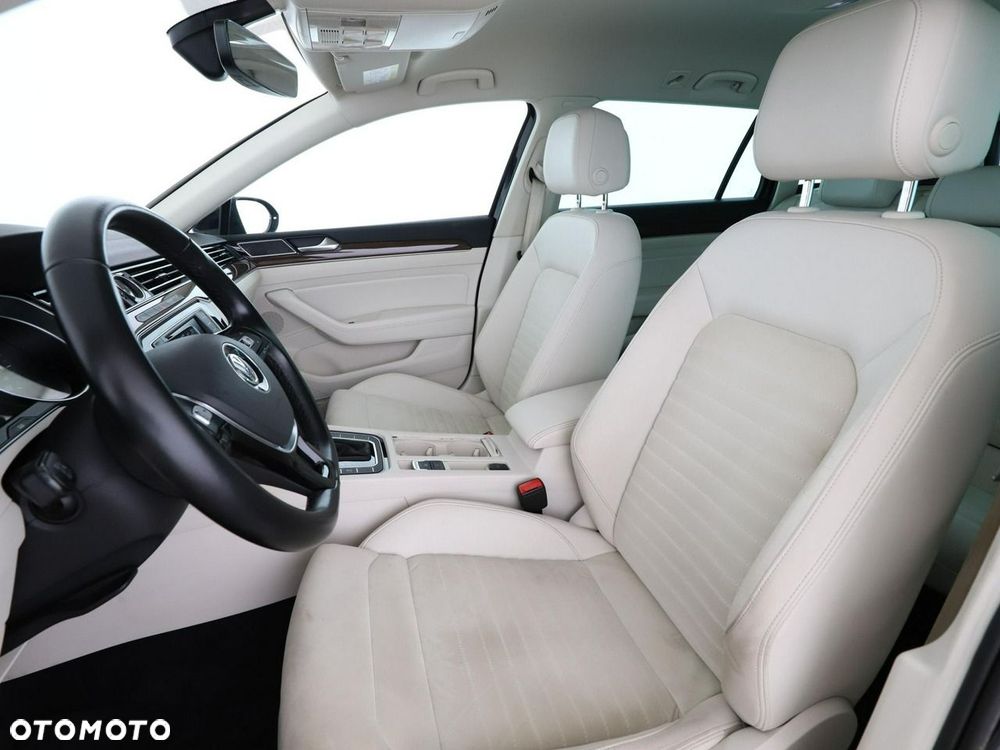 Volkswagen Passat Variant 1.8 TSI (BlueMotion Technology) DSG Highline - 14