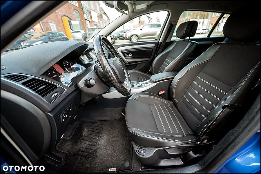 Renault Laguna dCi 110 FAP Sportway - 32