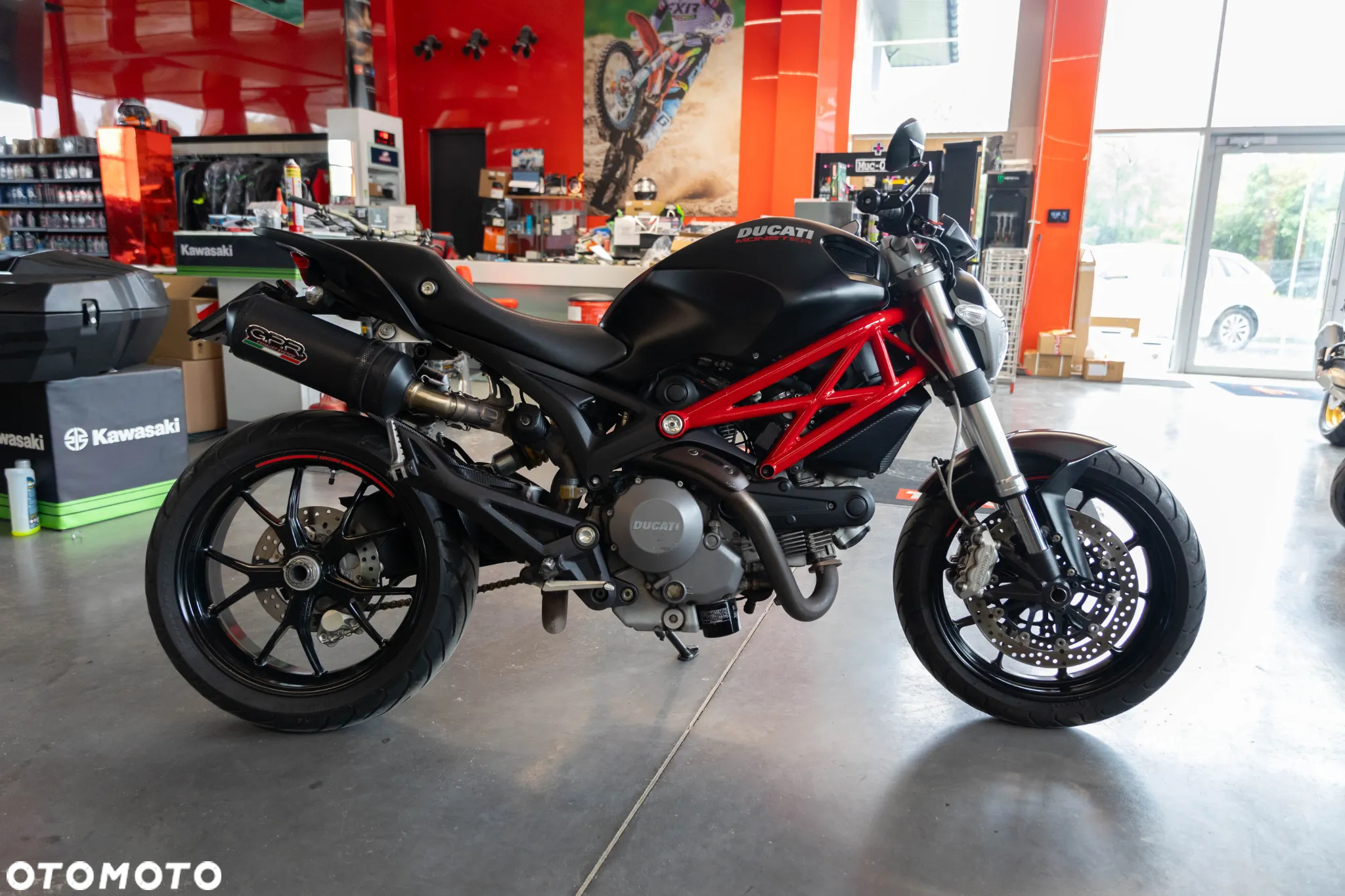 Ducati Monster - 15