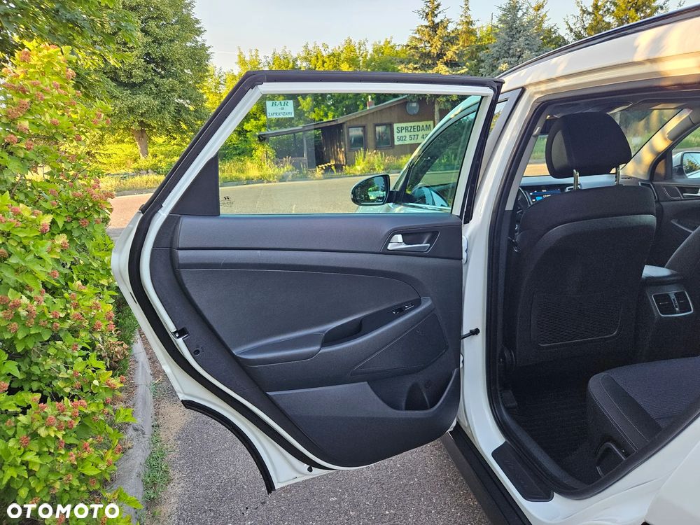 Hyundai Tucson blue 1.7 CRDi 2WD Style - 38