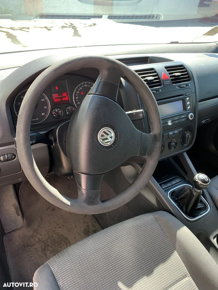 Volkswagen Jetta - 6