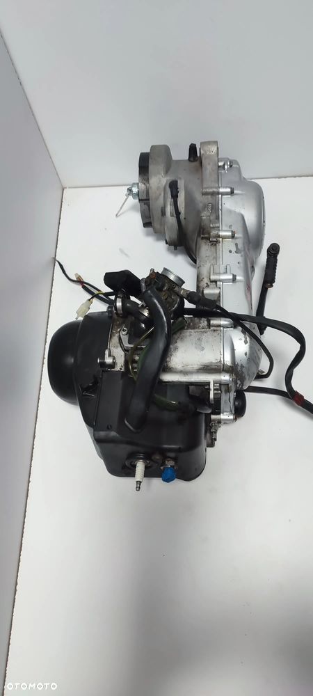 Aprilia SR 50 2019 silnik kompletny z gaźnikiem - 3