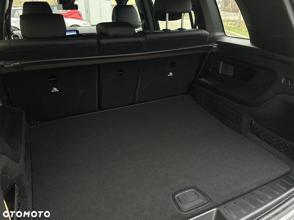 Mercedes-Benz GLB - 11