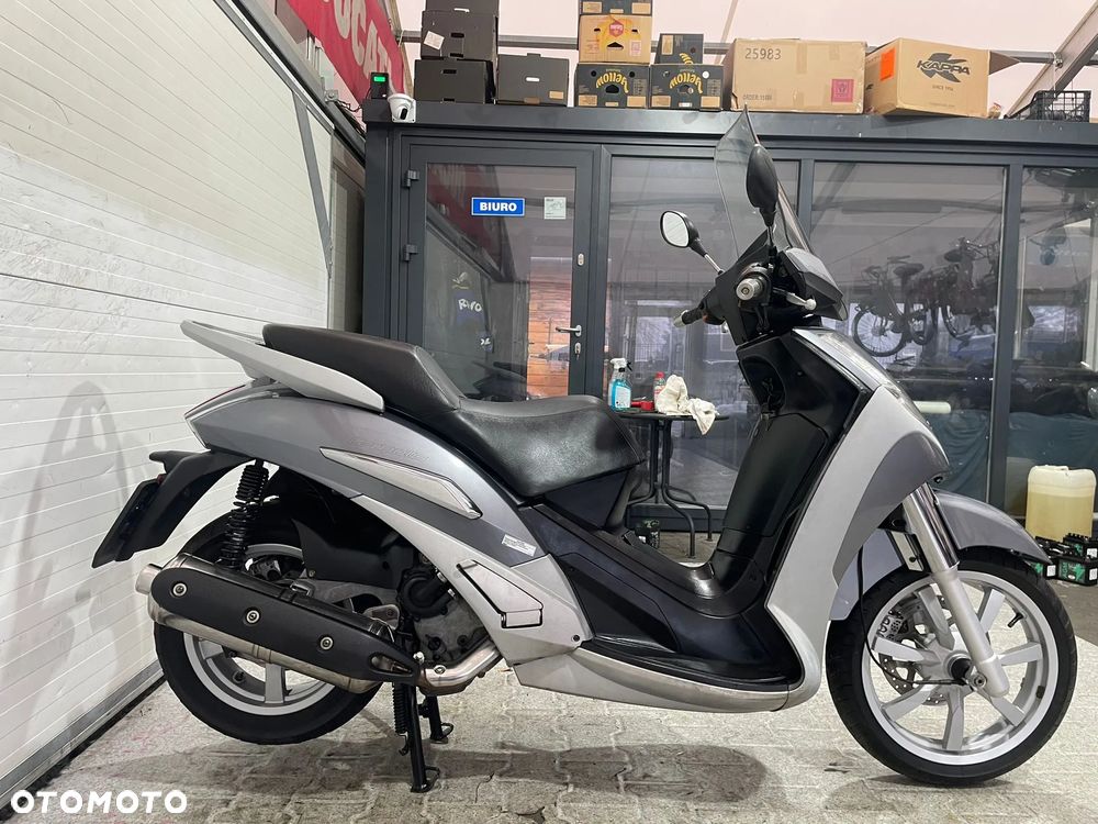 Peugeot Geopolis - 10