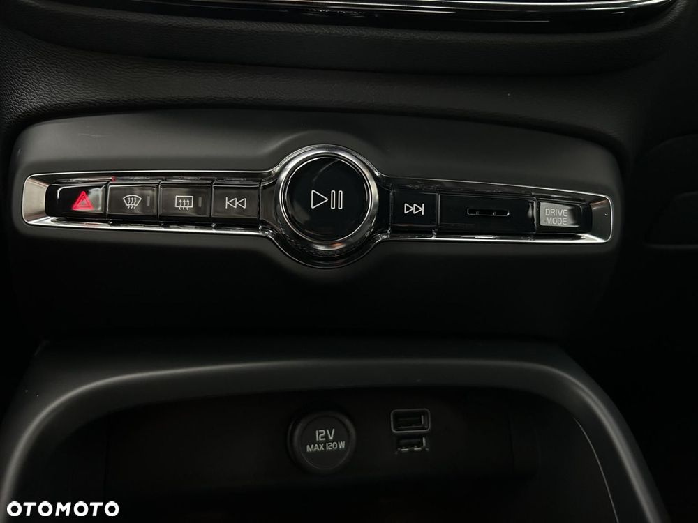 Volvo XC 40 B4 B R-Design - 28