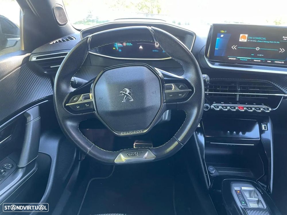 Peugeot e-2008 50 kWh GT - 30