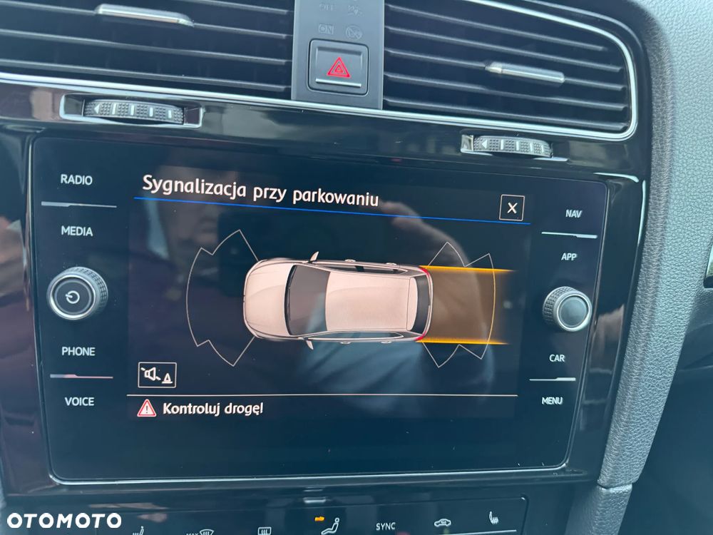 Volkswagen Golf 1.4 TSI BlueMotion Technology DSG Highline - 19